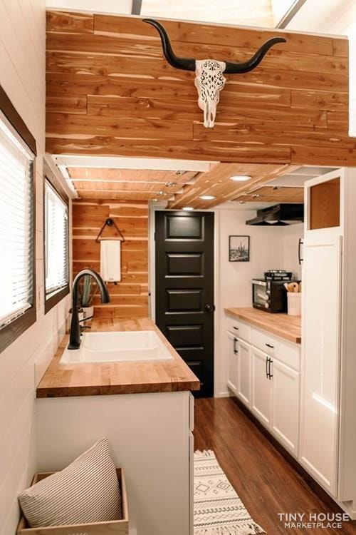 Light and airy tiny home in Oregon