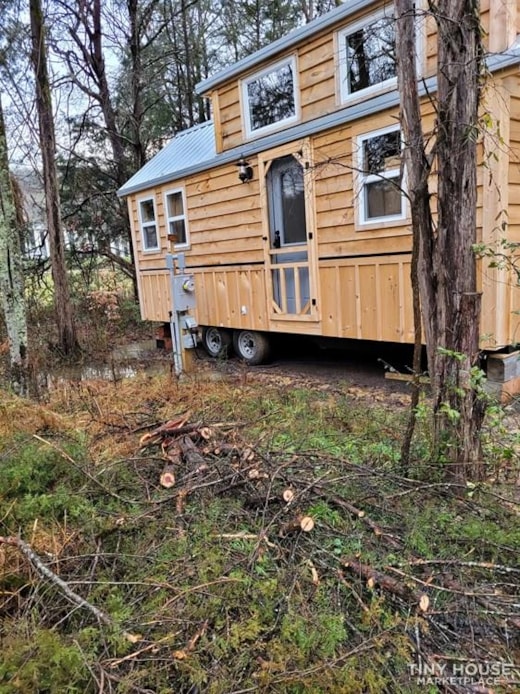 Lovely 9 x 22 Tiny Home on Wheels