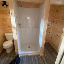 Lovely 9 x 22 Tiny Home on Wheels - Image 4 Thumbnail