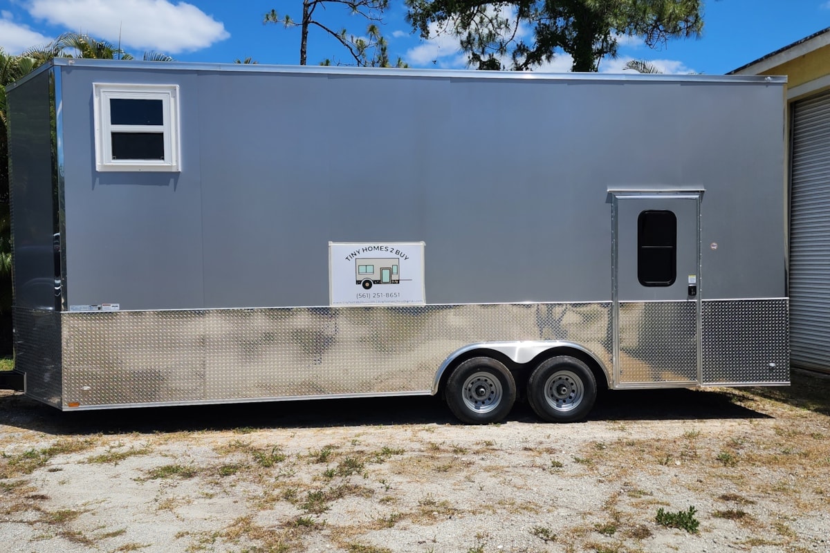 LOW MAINTENANCE 24' TINY HOME AVAILABLE AND OFFERED AT $37,500.!!!!! - Image 1 Thumbnail