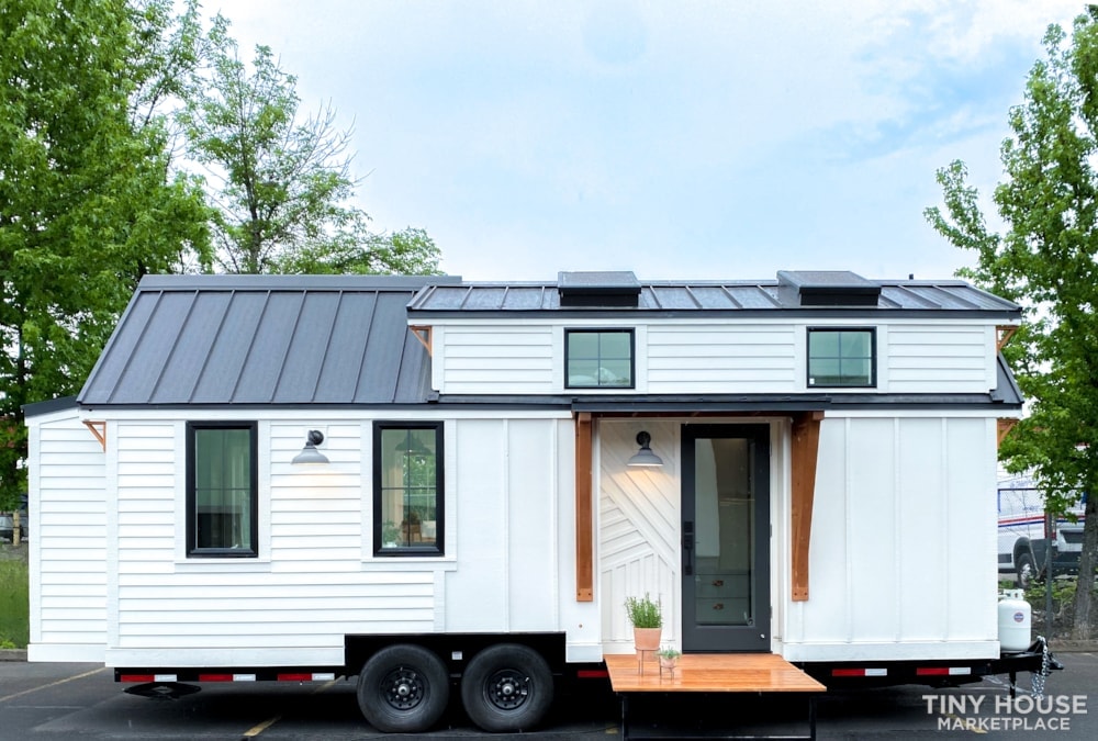 Luxe Tru Form Tiny Home For Sale Now - Image 1 Thumbnail