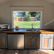 Luxurious Denver Tiny Home - Lots of Space and Natural Light - Image 6 Thumbnail