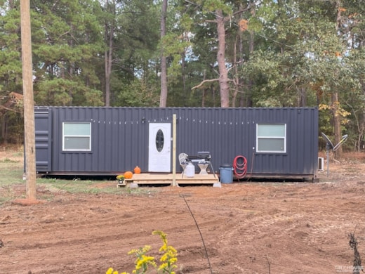 Luxurious Shipping Container Tiny Home - Your Stylish Minimalist Retreat