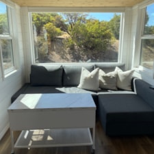 Luxury 30ft Tiny Home RV with Solar - Image 5 Thumbnail