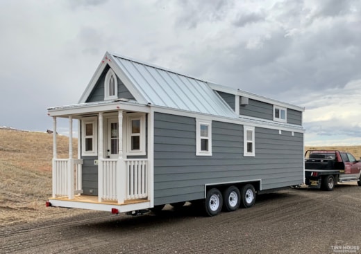 Luxury 30ft Tiny House on Wheels – Off-Grid Ready