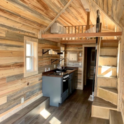 Luxury 30ft Tiny House on Wheels – Off-Grid Ready - Image 2 Thumbnail