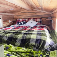 Luxury 30ft Tiny House on Wheels – Off-Grid Ready - Image 4 Thumbnail