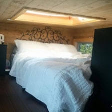 Luxury Cedar RV 36ft - Image 3 Thumbnail