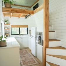 Luxury Light and Airy Tiny House - Tennessee - Image 3 Thumbnail