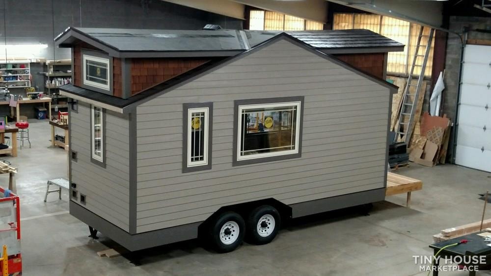 Luxury Living in a Tiny House - Image 1 Thumbnail