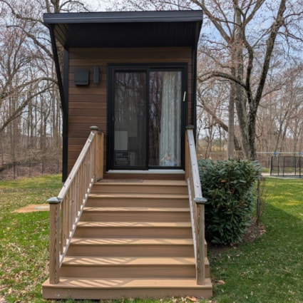 Luxury Modern Tiny Home, Open to Offers! - Image 2 Thumbnail