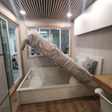 Luxury Modern Tiny House On Wheels 24x8'6" - Image 4 Thumbnail