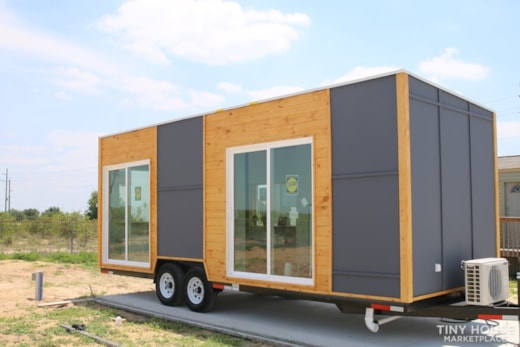 Luxury Modern Tiny House On Wheels 24x8'6"