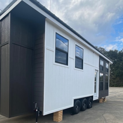 Luxury Modern Tiny House on Wheels - Ready to Live In - Image 2 Thumbnail