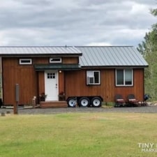 Luxury Tiny Home Cabin - Image 3 Thumbnail