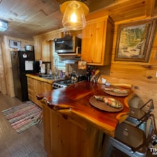 Maddy's Miracle - Luxury Log Cabin Tiny Home - Image 6 Thumbnail