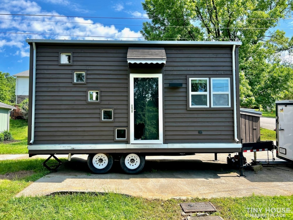 Master Carpenter built, solid tiny home on wheels ready to go! - Image 1 Thumbnail