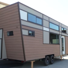 Modern Luxury ADU/Tiny House - 26' THOW - 2024 Build - NOAH Certified - Image 4 Thumbnail