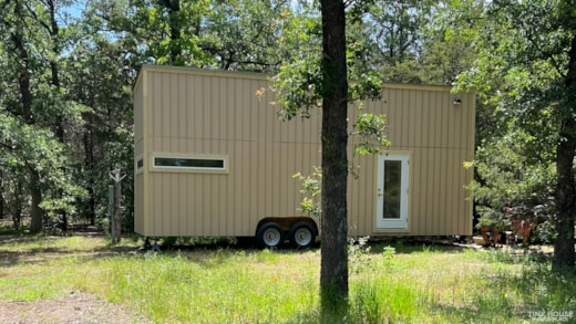Modern Luxury Tiny Home – Fully Appointed and Beautifully Designed