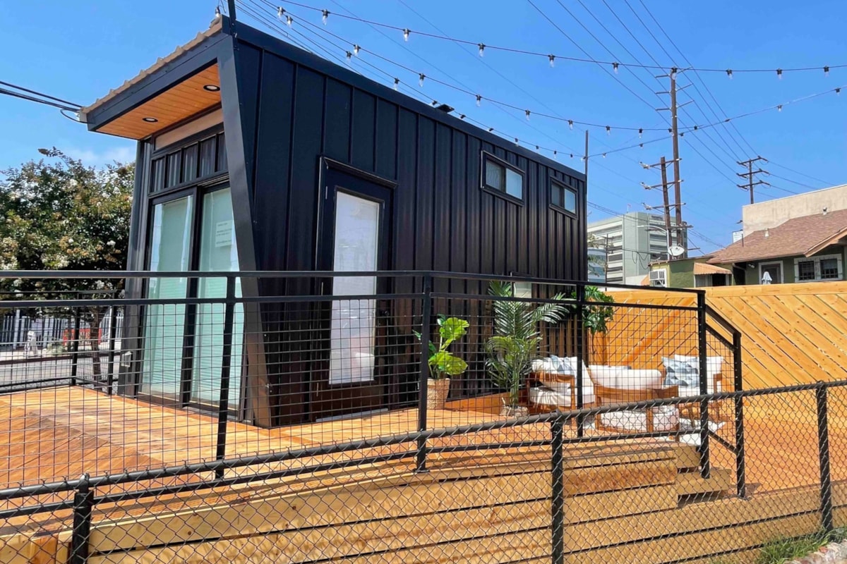 Modern Tiny Home on Wheels Almost NEW 8.5ft x 20ft Los Angeles CA - Image 1 Thumbnail