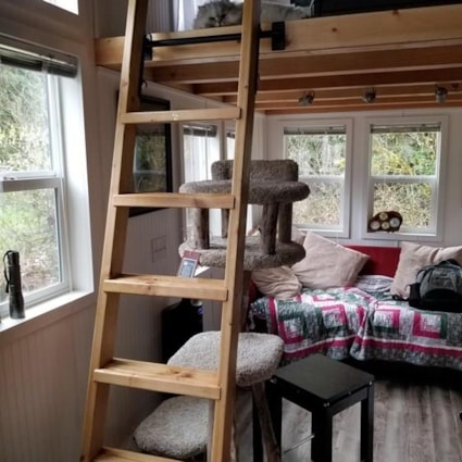 Modern Tiny House in the Woods - Image 2 Thumbnail