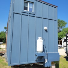 Modern Tiny House with modern amenities - Image 3 Thumbnail