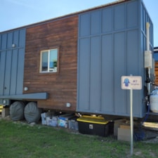 Modern Tiny House with modern amenities - Image 4 Thumbnail