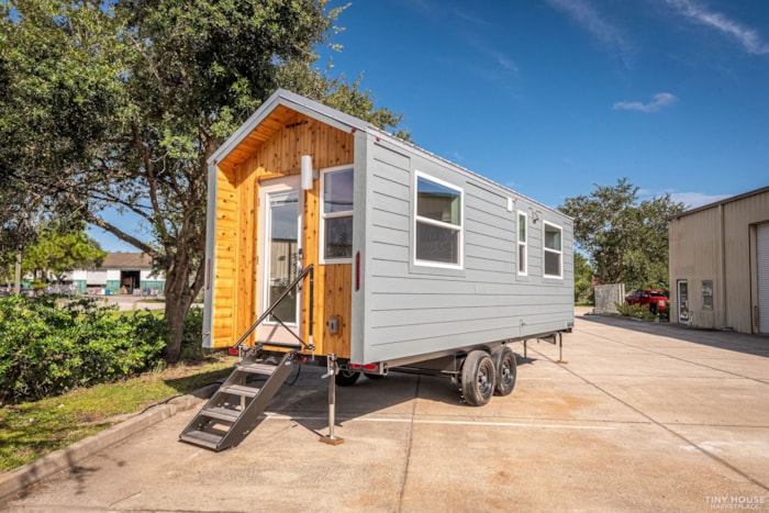 Selling Her 210-sq.-ft. Modern Tiny House in Los Angeles