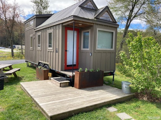 Move In or Vacation Rental Ready!
