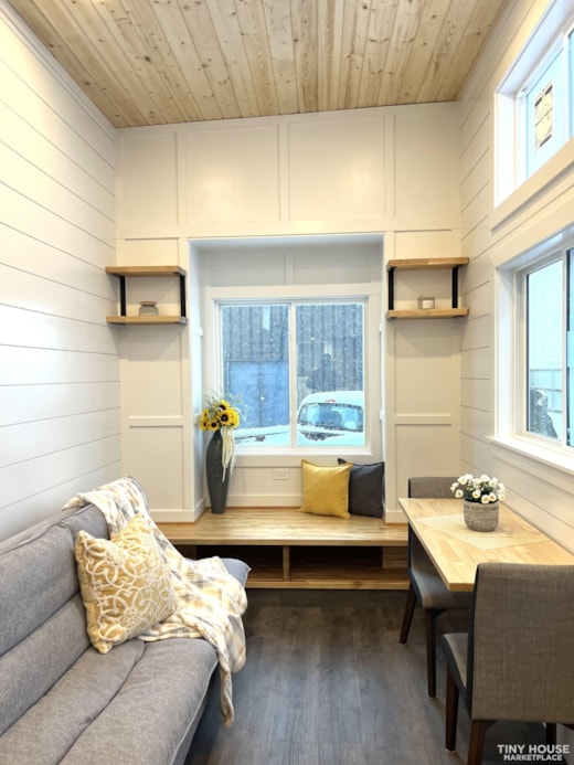 Must See 28ft NOAH Certified Luxury Tiny House: Schedule Your Tour Today!