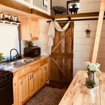 Must Sell 8 x 28 Craftsman Tiny Home - Image 2 Thumbnail