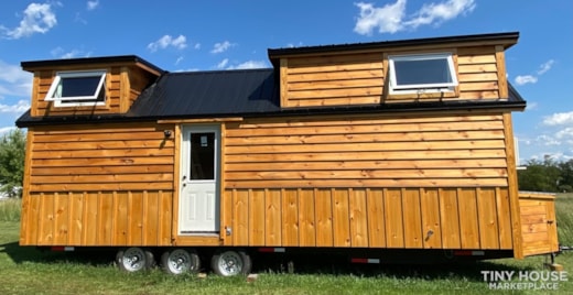 New 2021 Freedom Style 9'x28' Tiny Home on Wheels