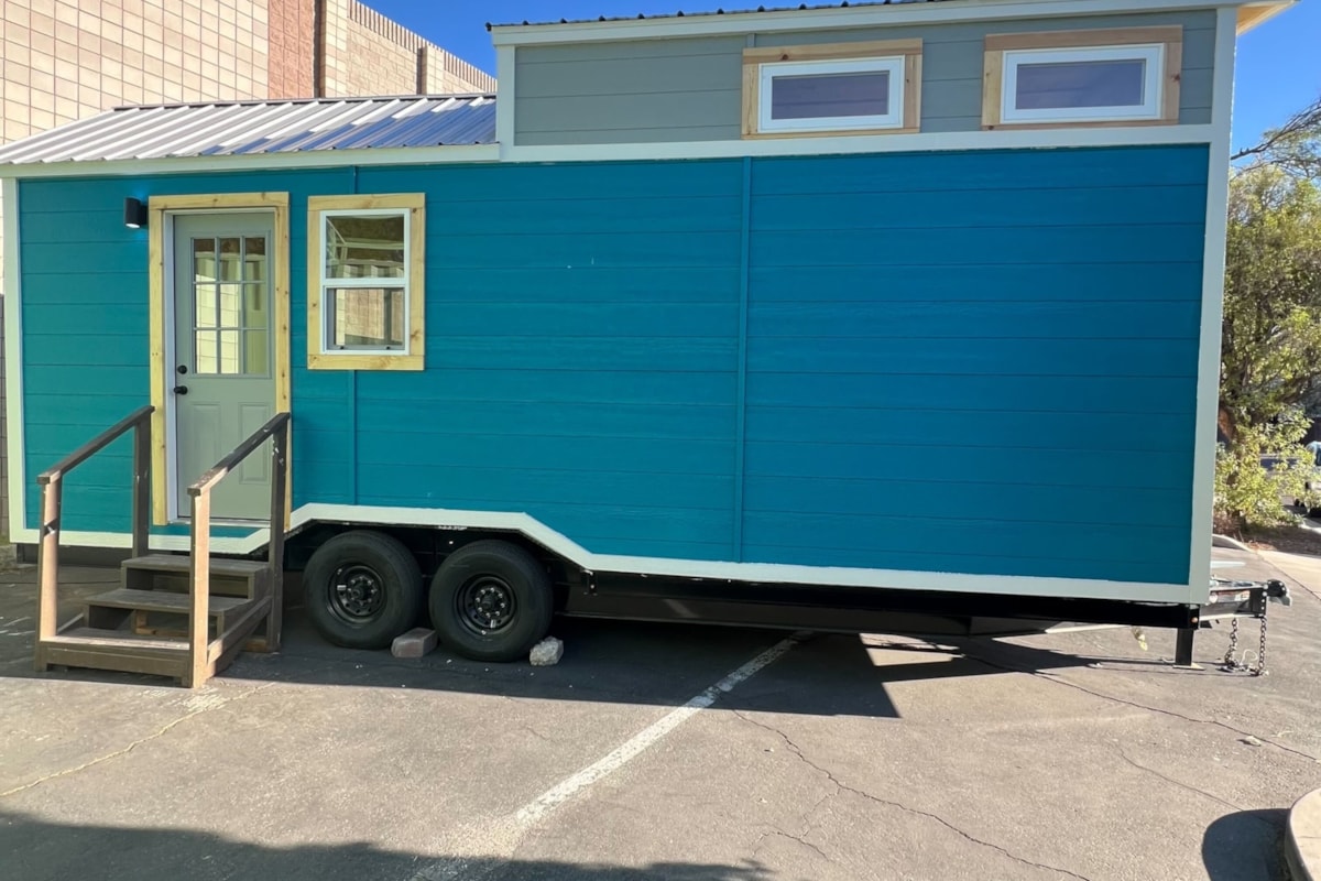 New 24ft Craftsman Model-In Stock - Image 1 Thumbnail