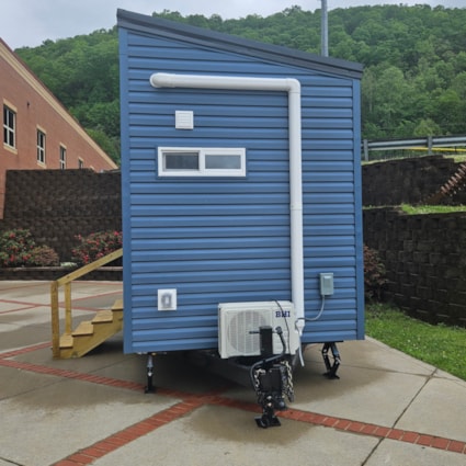 New 24ft THOW (Letcher Co.) KVEC - Image 2 Thumbnail