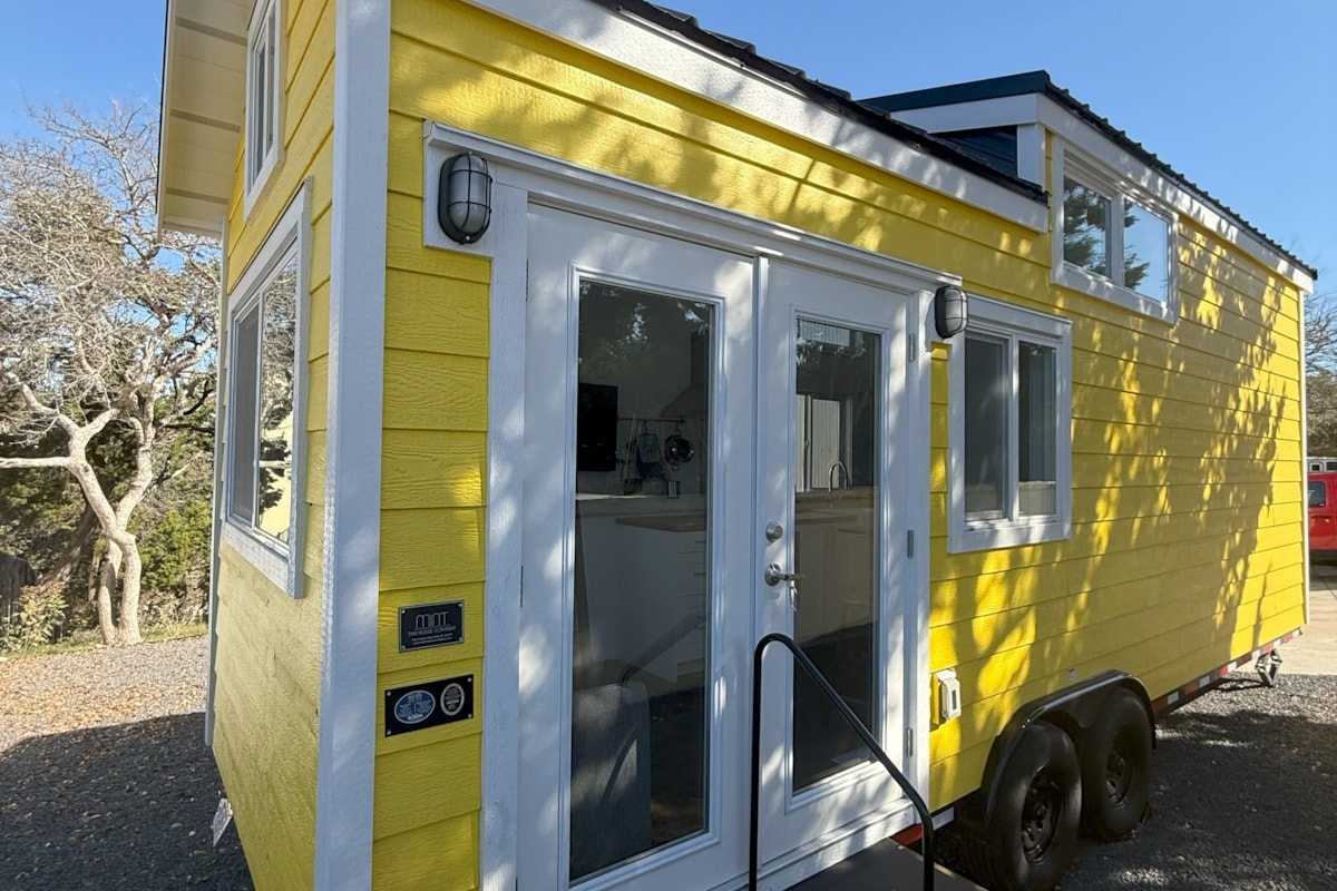 New 26 Foot Tiny Home By Mint - Image 1 Thumbnail