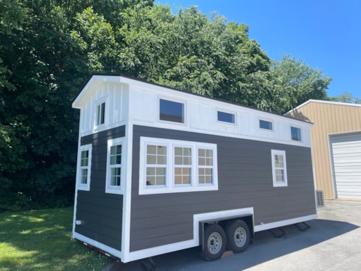 New Certified Craftsman style Tinyhouse 