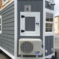 NEW Craftsman style 24 foot Tiny Home - Image 3 Thumbnail