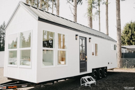 New Tiny Home - Ideal for sleeping, relaxing, cooking & working