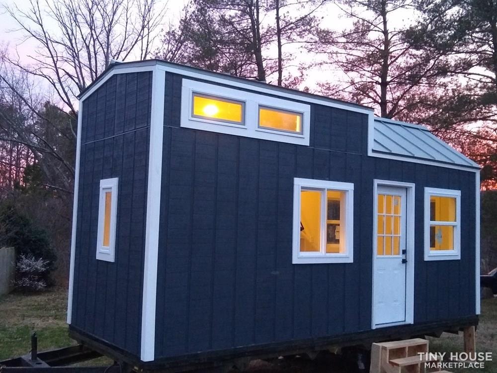 New Tiny House For Sale - Image 1 Thumbnail