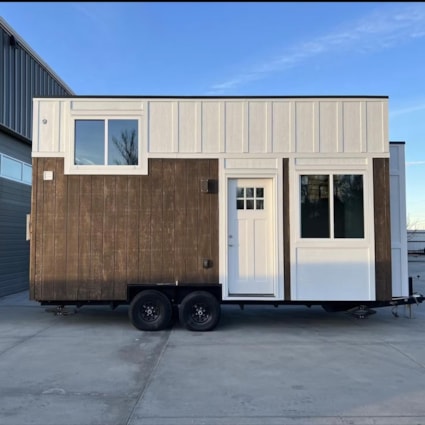 Stylish 20ft Tiny House. Noah Certified. Move In / Airbnb Ready! $59,900 - Image 2 Thumbnail