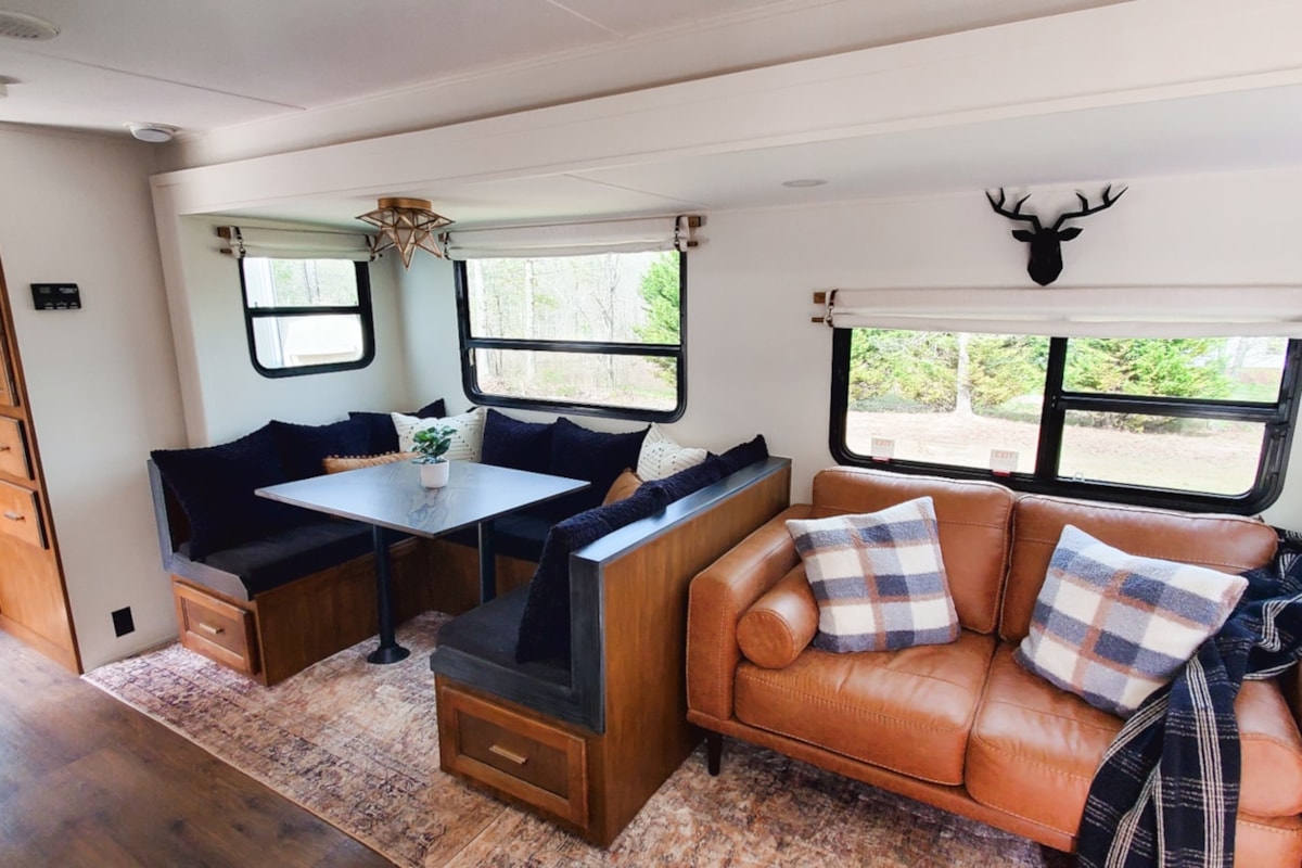 Newly remodeled Modern Rustic RV tiny home - Image 1 Thumbnail