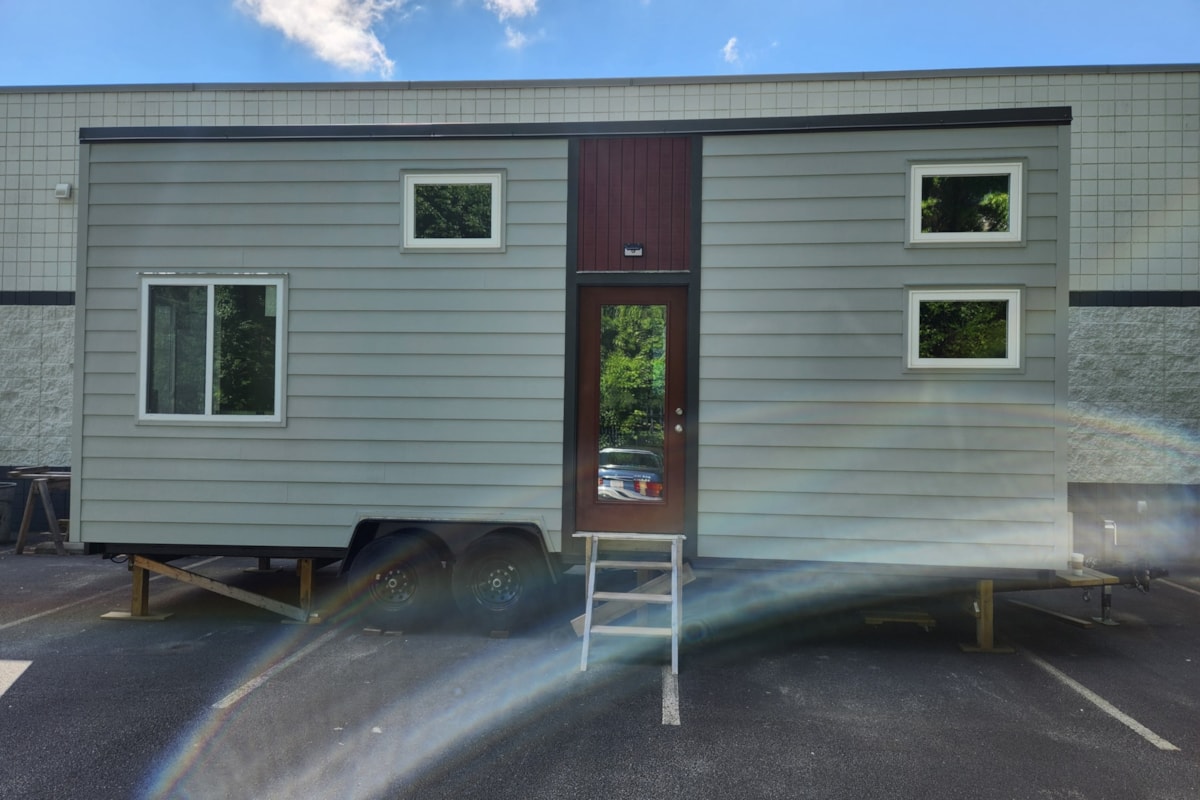 NOAH certified 26' tiny house - Image 1 Thumbnail