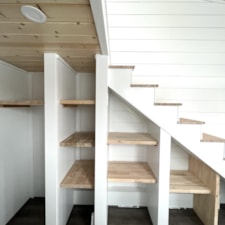 Exquisite 28ft NOAH Certified Luxury Tiny House Awaits: Schedule Your Tour! - Image 6 Thumbnail