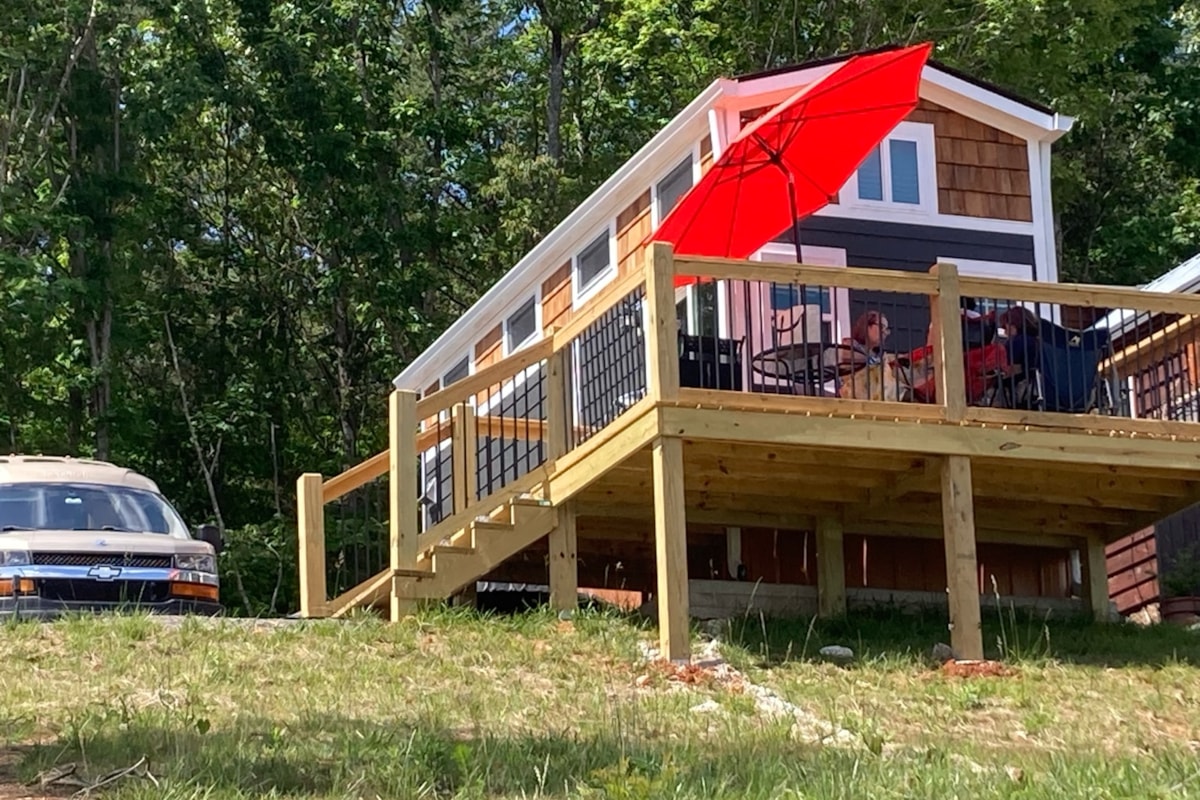 NOAH Certified, Tiny Home Near Cherokee Lake-Deck, Views in an Adult Tiny Commun - Image 1 Thumbnail