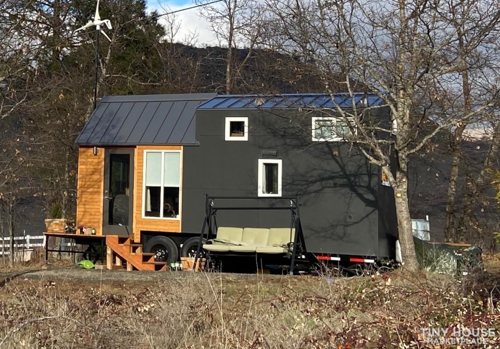 Off Grid Ready Tiny House Built Dec 2020 - Image 1 Thumbnail