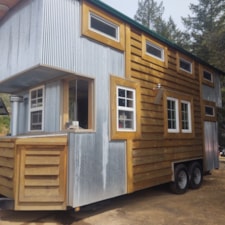 Off-Grid Tiny House On Wheels! 20ft. Full size kitchen and Bathroom with 6ft tub - Image 6 Thumbnail