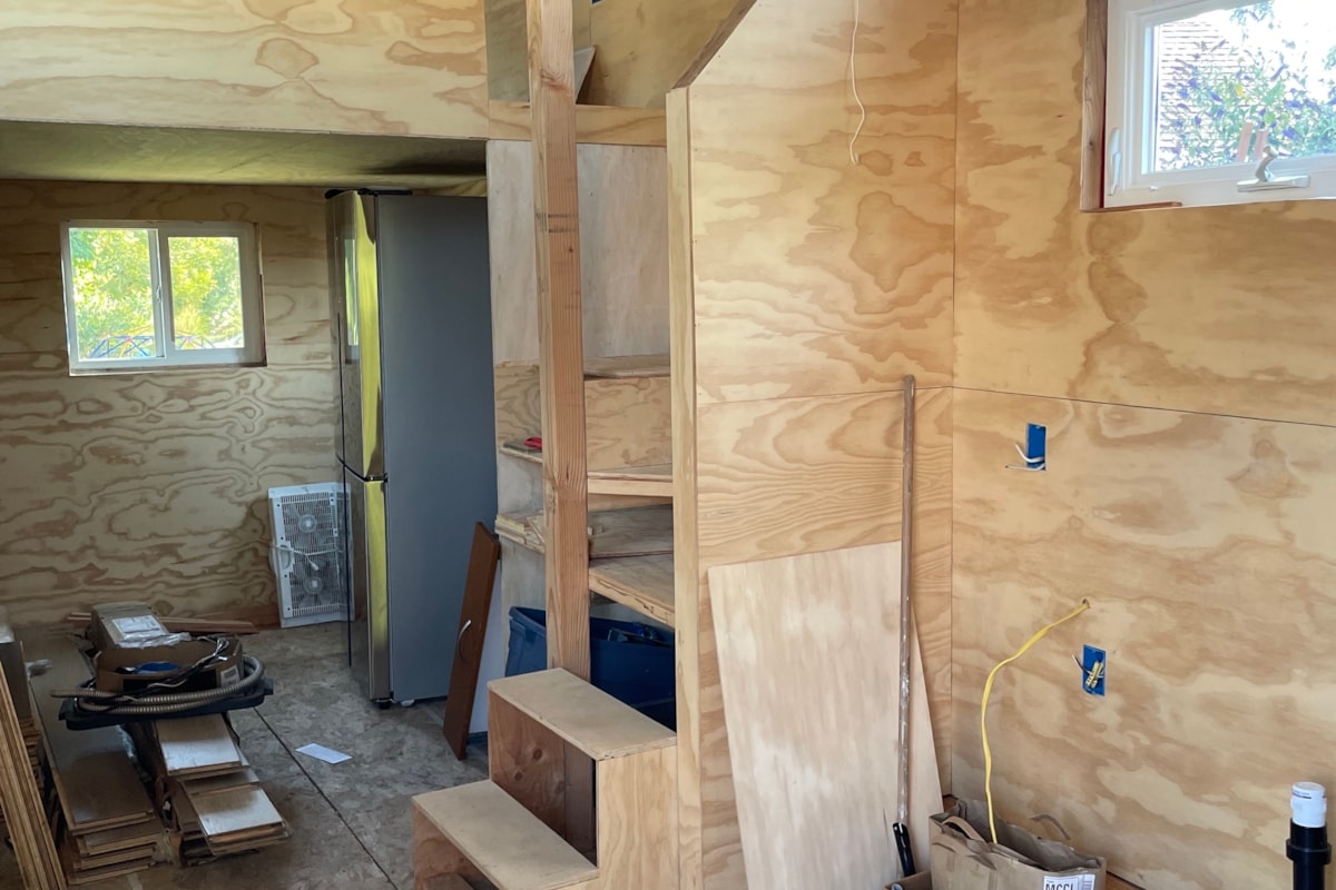 Partially finished tiny house - Image 1 Thumbnail