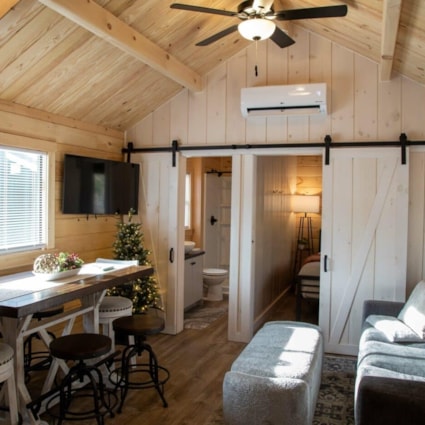 Pinecrest Cabin - 2 Bedrooms, Loft, High-End Features, Ready to Move! - Image 2 Thumbnail