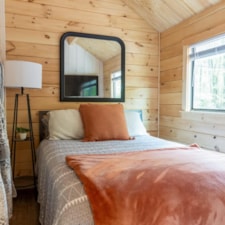 Pinecrest Cabin - 2 Bedrooms, Loft, High-End Features, Ready to Move! - Image 4 Thumbnail