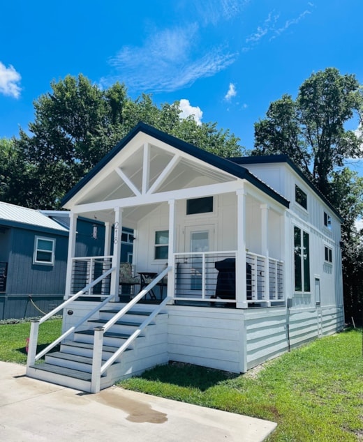 Platinum Cottages - Cardinal Model